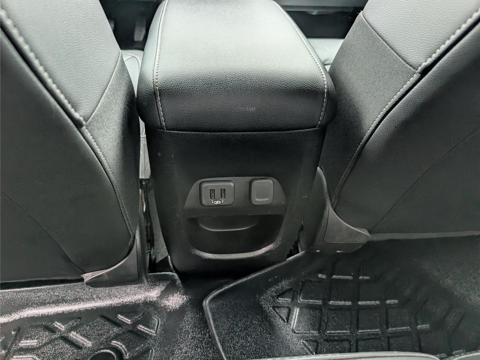 Used 2022 Chevrolet Colorado ZR2 AWD/4WD image 18