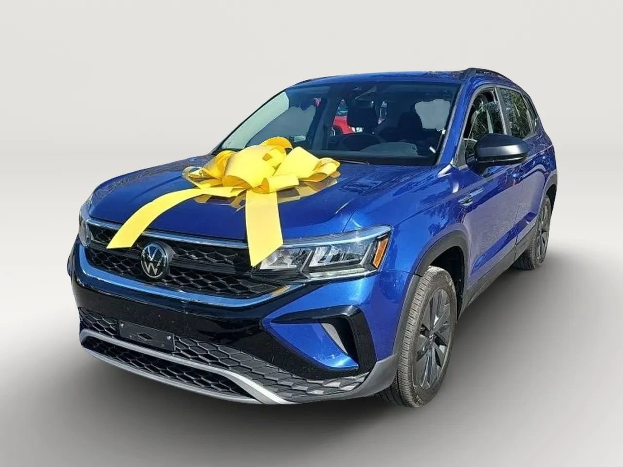 Used 2024 Volkswagen Taos S image 1