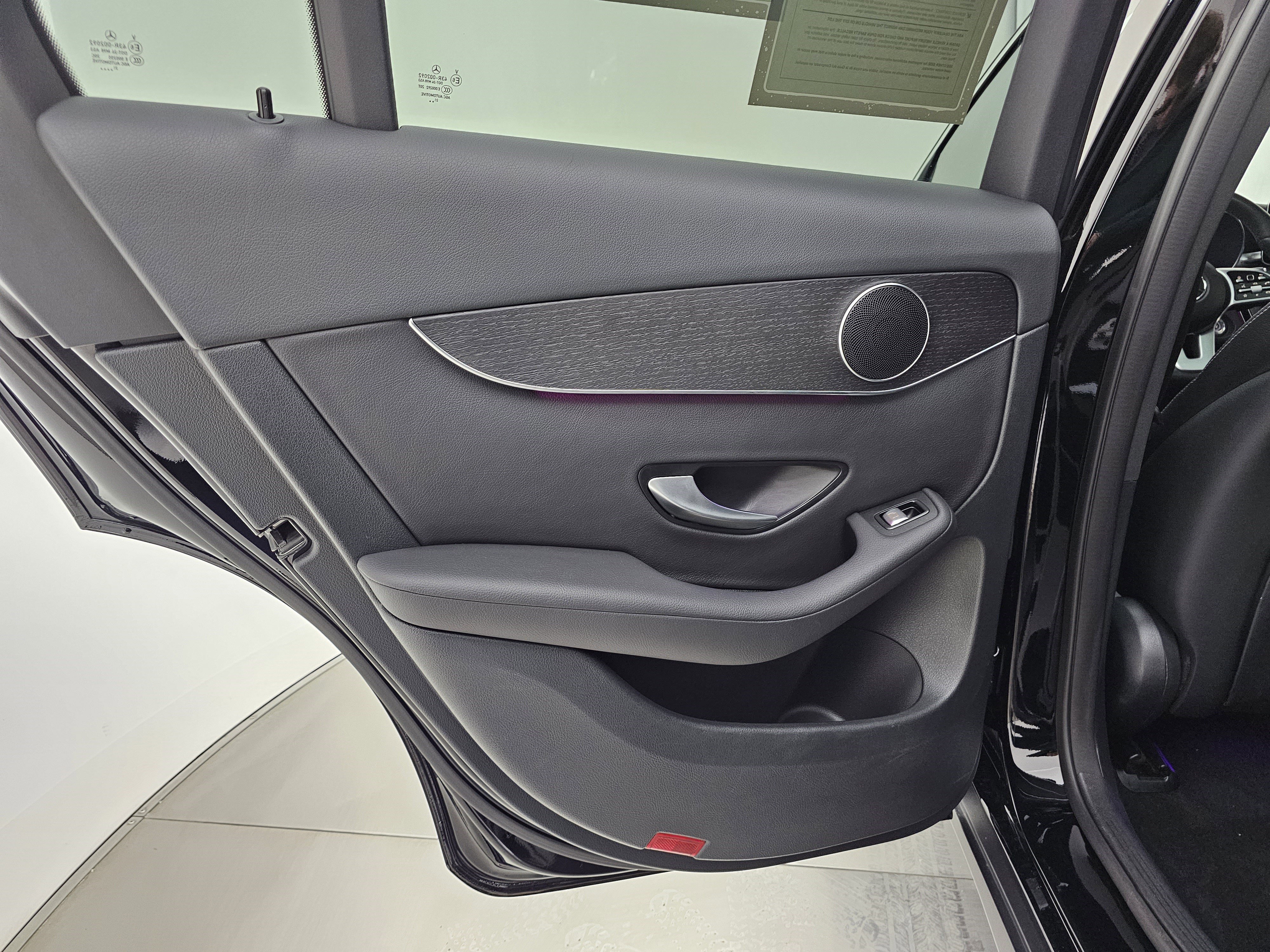 Certified 2022 Mercedes-Benz GLC 300 4MATIC image 25