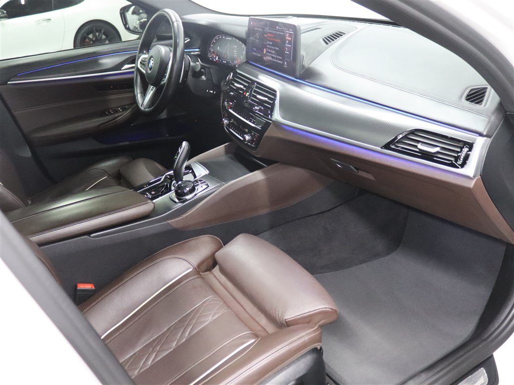 Used 2021 BMW M550i xDrive w/ Executive Package AWD/4WD image 32