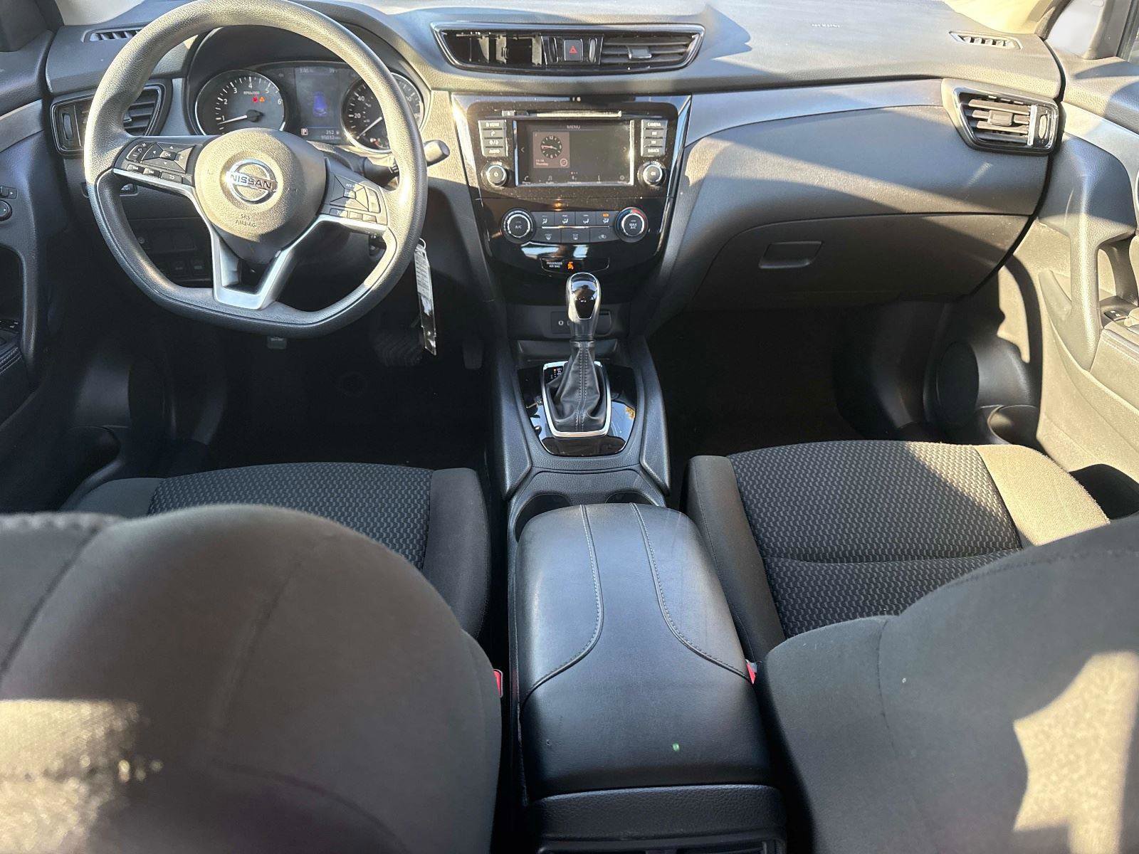 Used 2021 Nissan Rogue Sport S image 16