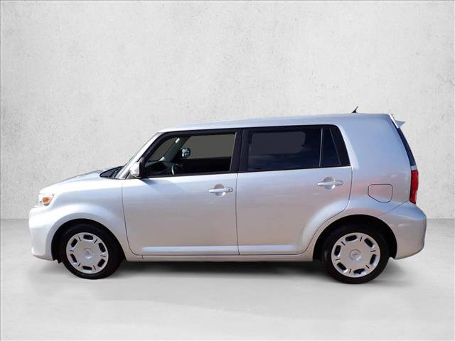 Used 2011 Scion xB FWD image 2