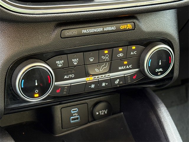 Certified 2022 Ford Escape Titanium image 27