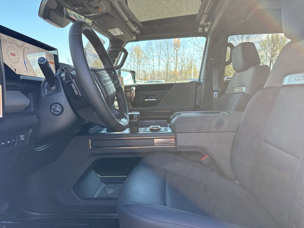 Used 2025 GMC Hummer EV 3X w/ LPO, Illumination Package image 9