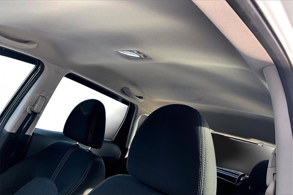 Used 2014 Nissan Versa Note SV image 26