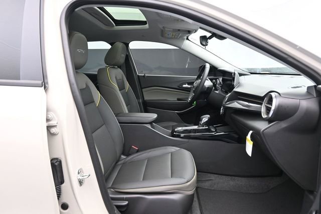 New 2026 Chevrolet Trax ACTIV w/ Sunroof Package FWD image 44