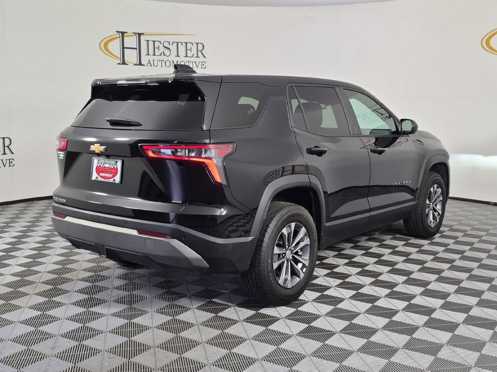 Used 2026 Chevrolet Equinox LT FWD image 4