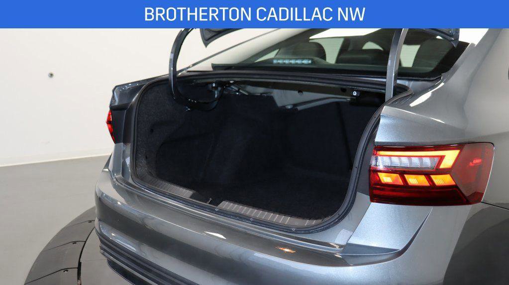 Used 2025 Volkswagen Jetta SE image 27