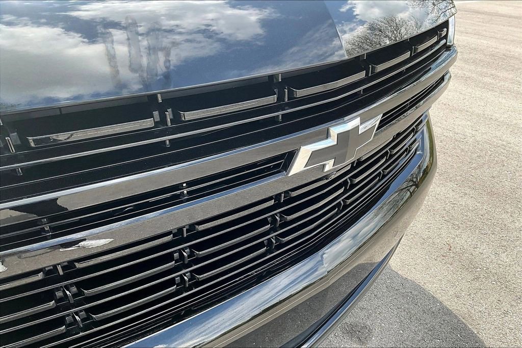 Used 2024 Chevrolet Tahoe RST w/ Luxury Package AWD/4WD image 32