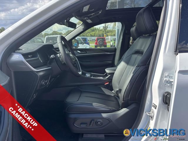 New 2025 Jeep Grand Cherokee Limited image 3