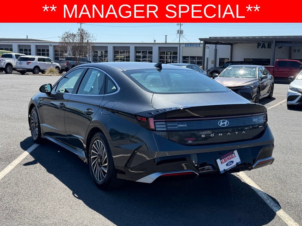 Used 2025 Hyundai Sonata SEL FWD image 6