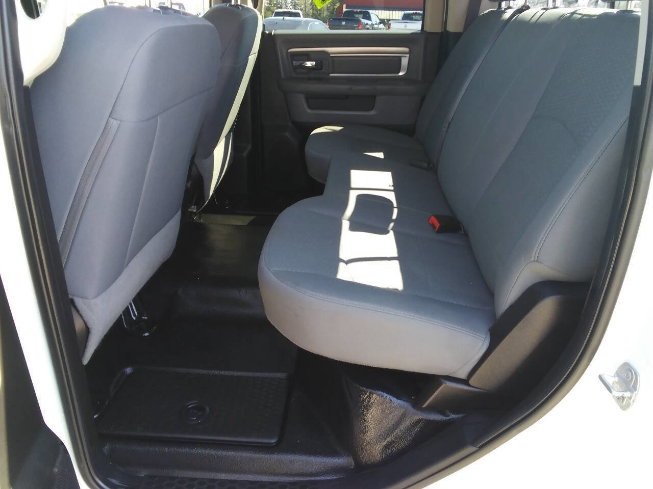 Used 2018 RAM 2500 SLT image 15