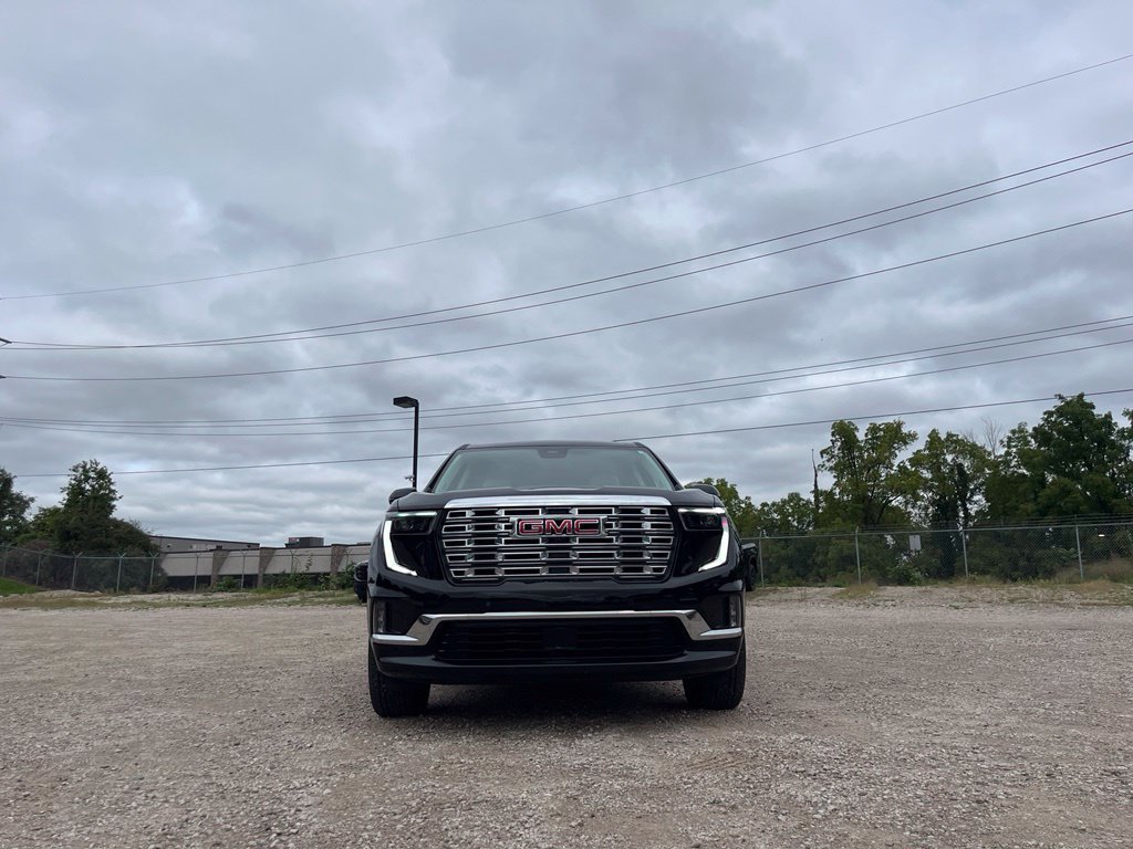 Used 2025 GMC Acadia Denali w/ Super Cruise Package AWD/4WD image 4