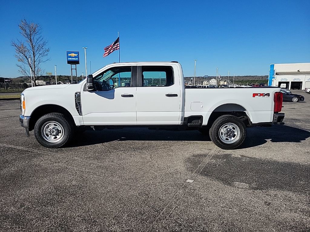 Used 2023 Ford F350 XL w/ FX4 Off-Road Package image 4