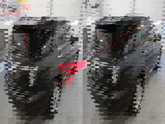 Used 2015 Ford Explorer XLT w/ Equipment Group 202B image 7