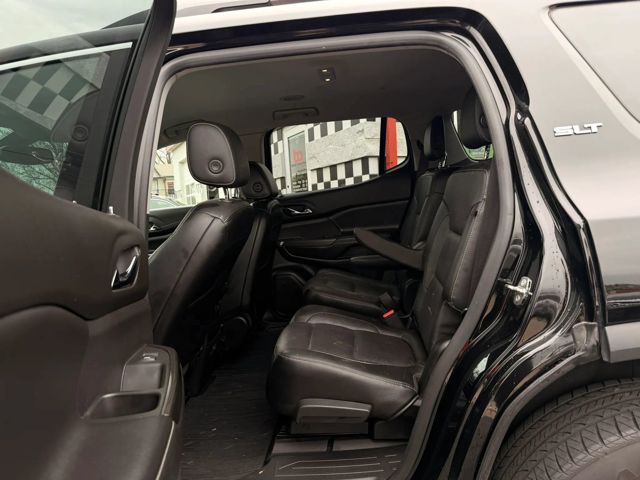 Used 2019 GMC Acadia SLT FWD image 23