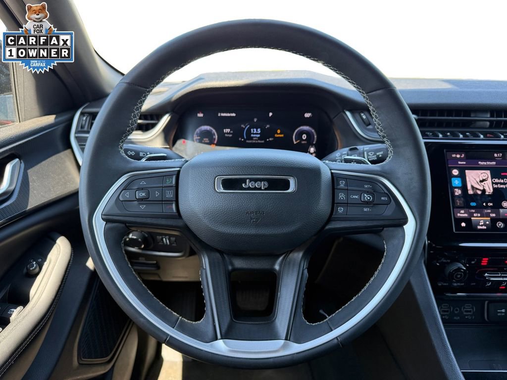 Used 2023 Jeep Grand Cherokee Altitude AWD/4WD image 12