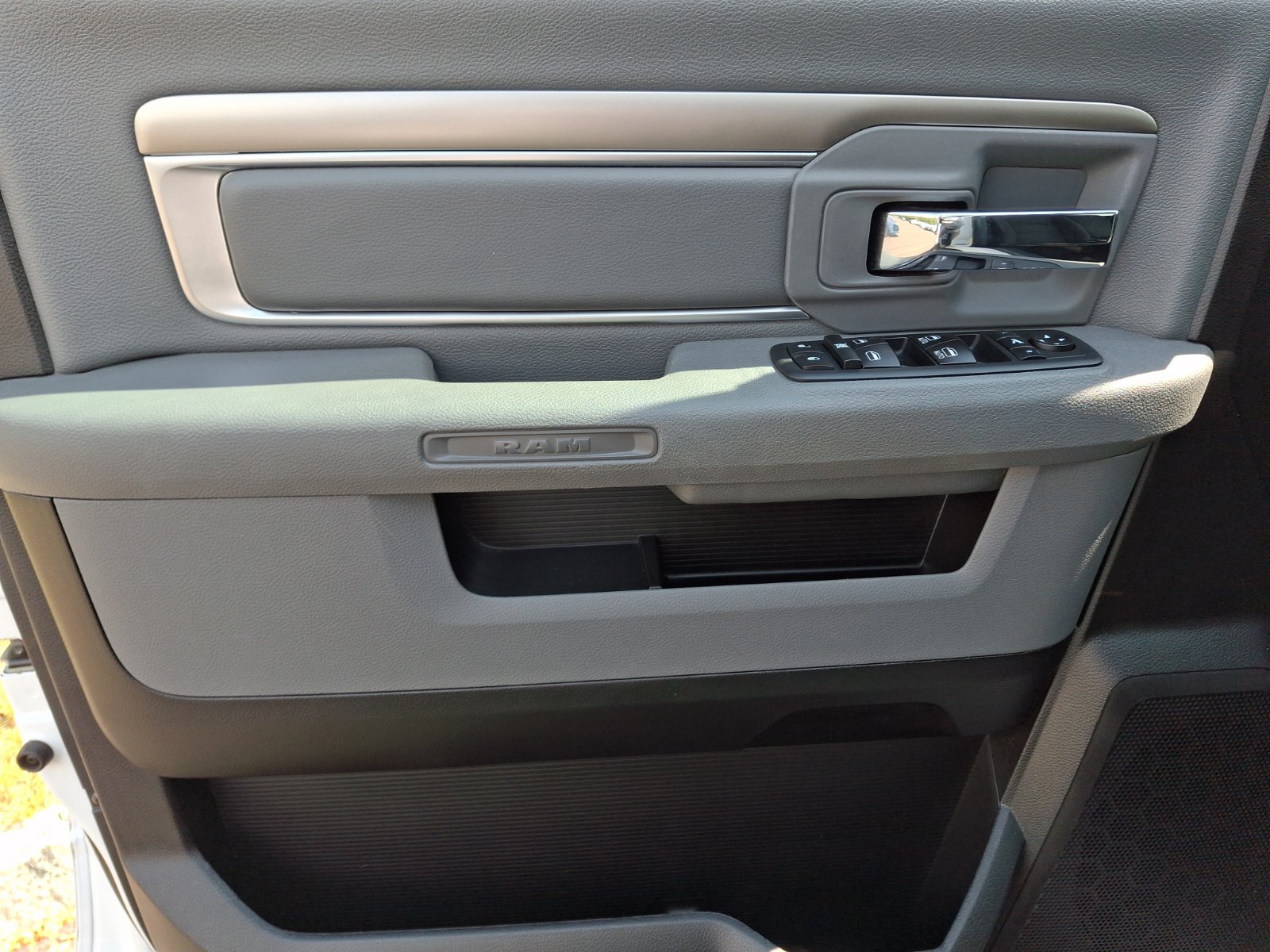 Used 2020 RAM 1500 Warlock AWD/4WD image 13