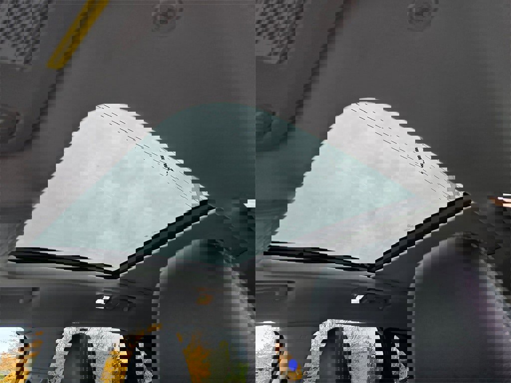 Used 2022 Ford Escape Titanium w/ Class II Trailer Tow Package image 15