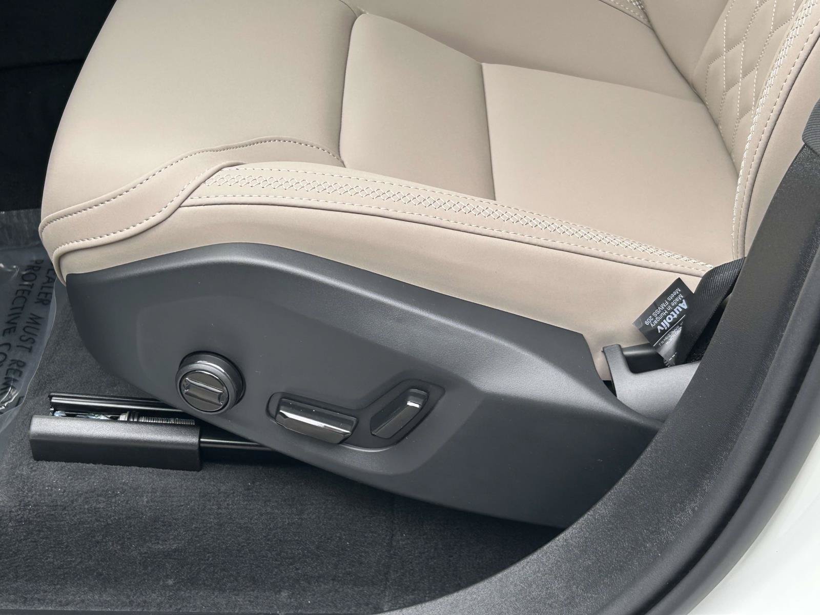 New 2026 Volvo XC90 B6 Plus AWD/4WD image 18