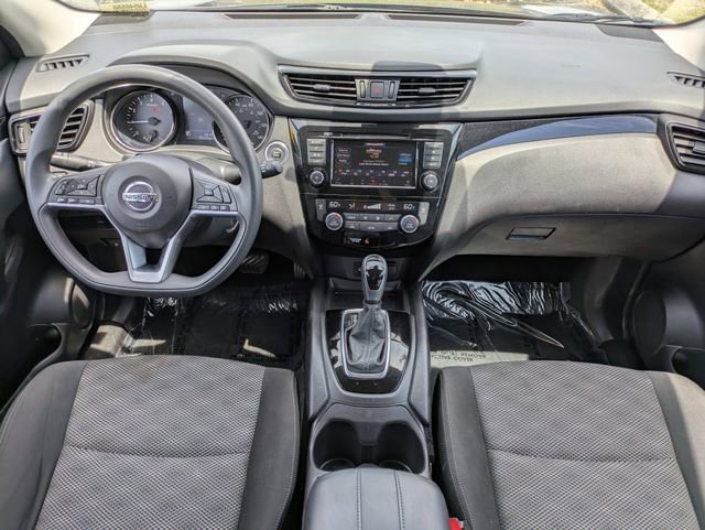Used 2020 Nissan Rogue Sport SV FWD image 11