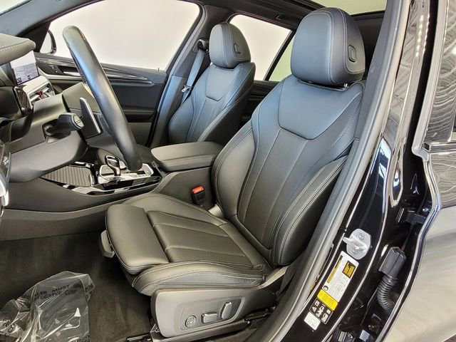 Used 2024 BMW X3 M40i w/ Parking Assistance Package image 9