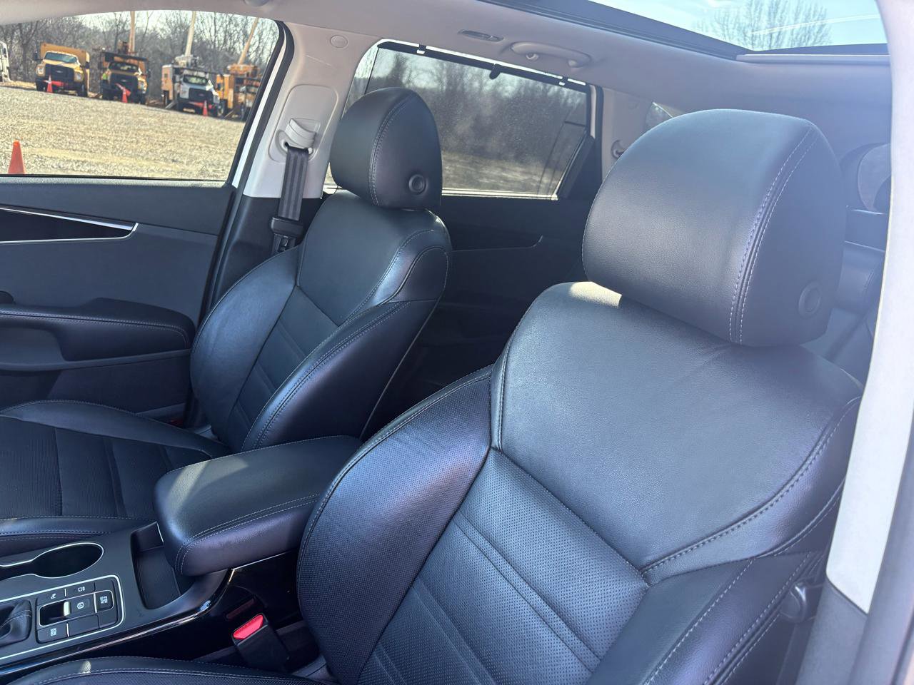 Used 2019 Kia Sorento SX w/ SX Touring Package image 18