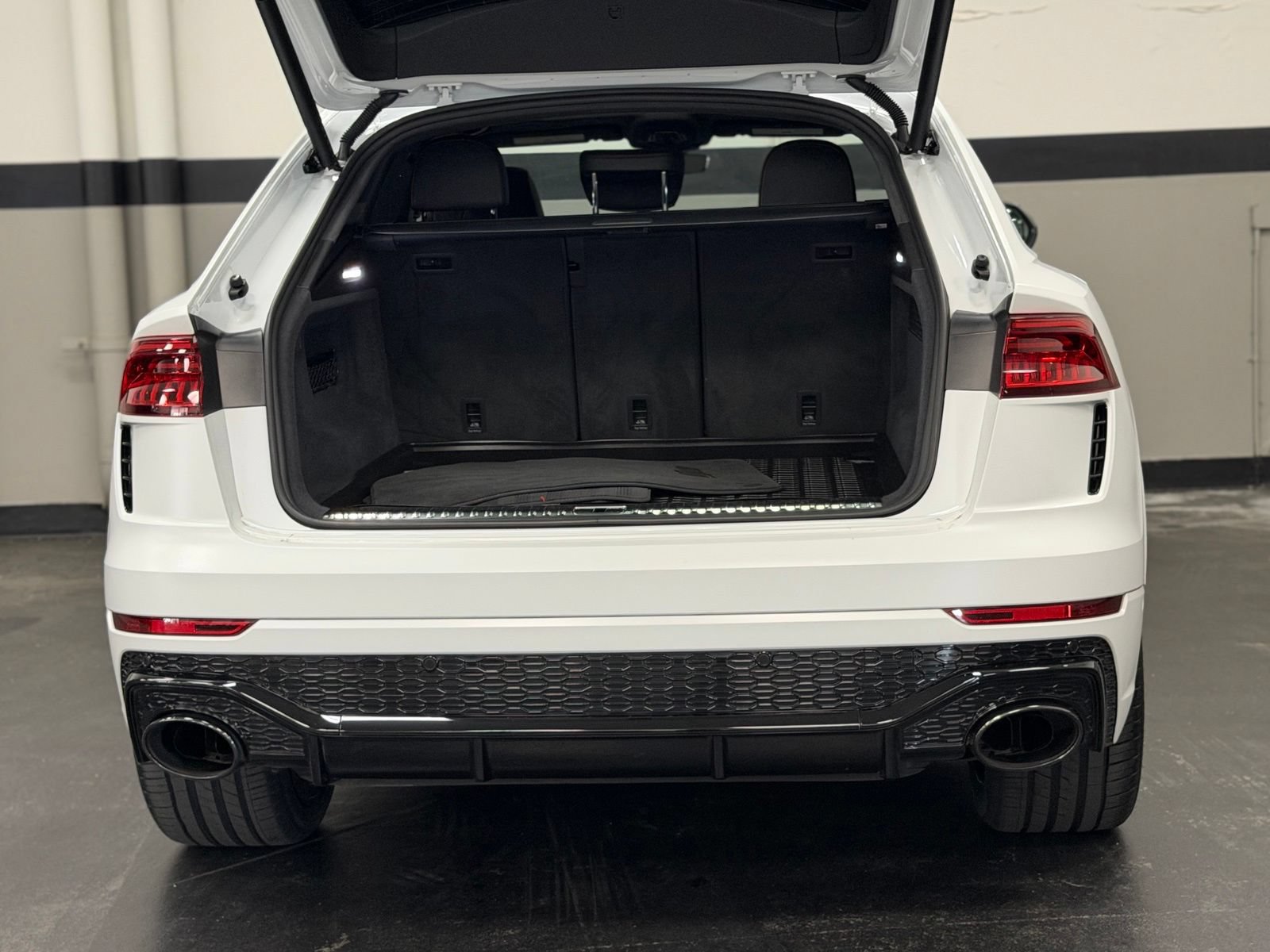 Used 2023 Audi RS Q8 w/ Black Optic Package AWD/4WD image 16