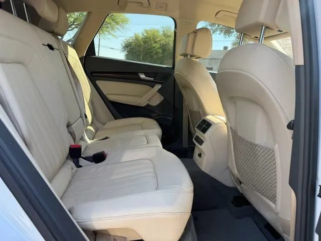 Used 2019 Audi Q5 2.0T Premium AWD/4WD image 24