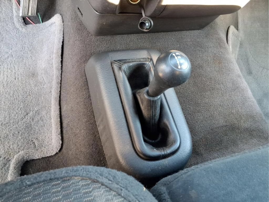 Used 2004 Dodge Ram 2500 Truck ST w/ Trailer Tow Group AWD/4WD image 19