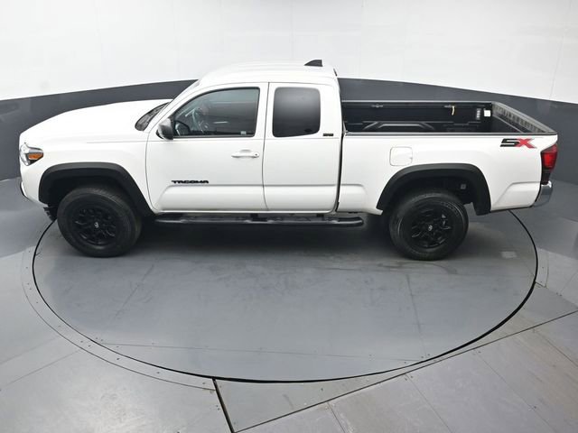 Used 2023 Toyota Tacoma SR5 AWD/4WD image 37