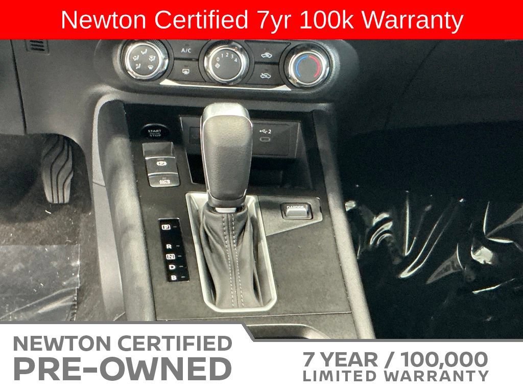 Used 2025 Nissan Kicks SV FWD image 11
