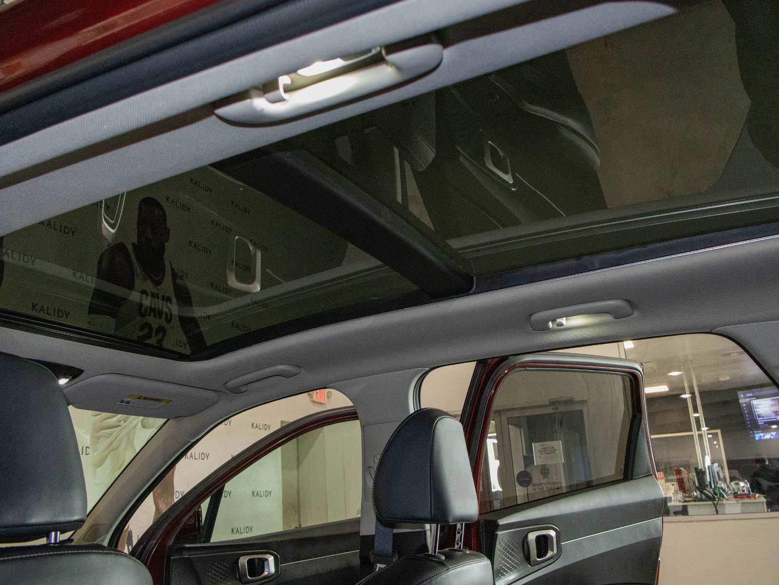 New 2025 Kia Sorento S w/ Panoramic Sunroof Package FWD image 14