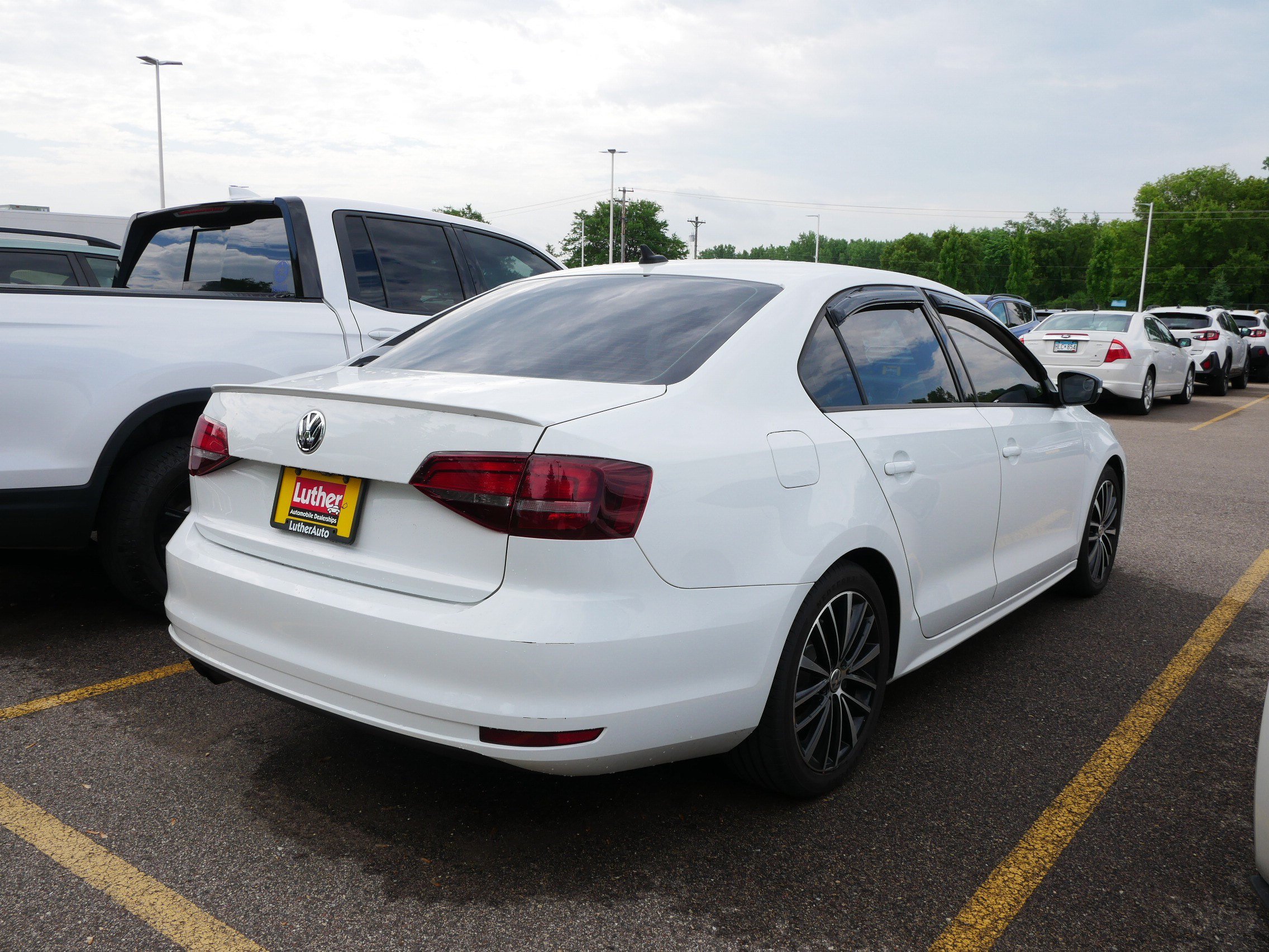 Used 2016 Volkswagen Jetta Sport FWD image 5