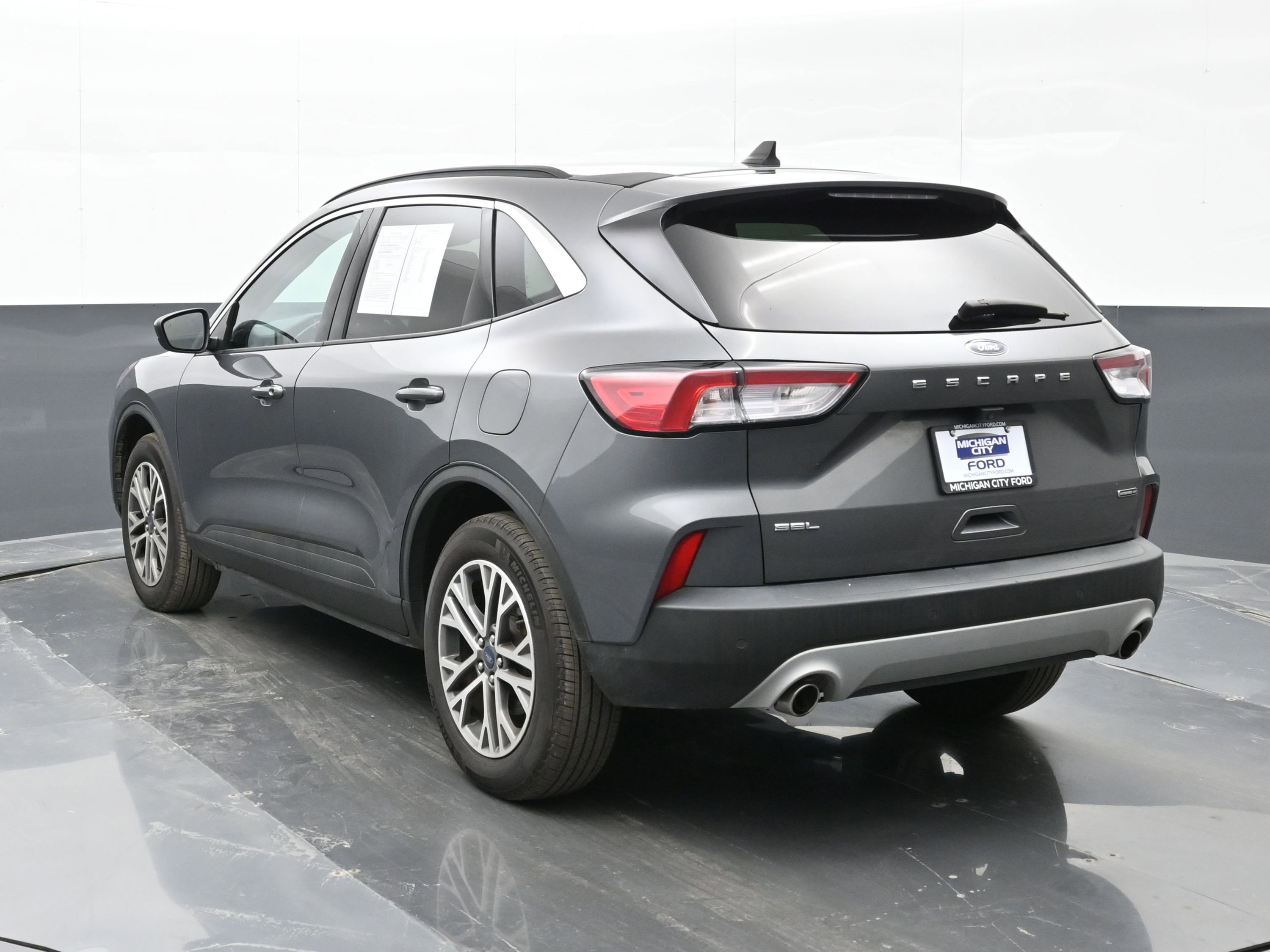 Used 2021 Ford Escape SEL image 6