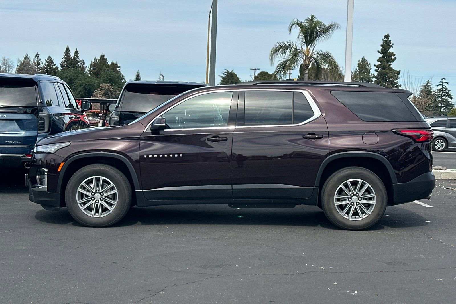 Used 2023 Chevrolet Traverse LT image 8