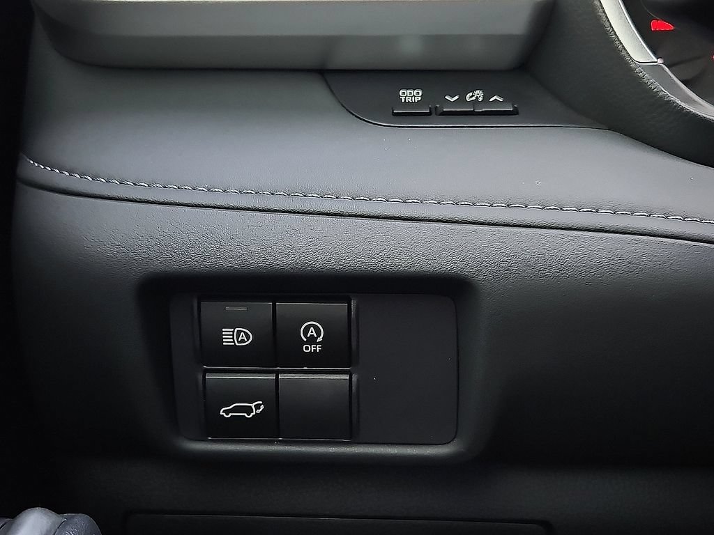 Used 2024 Toyota Highlander XSE FWD image 25