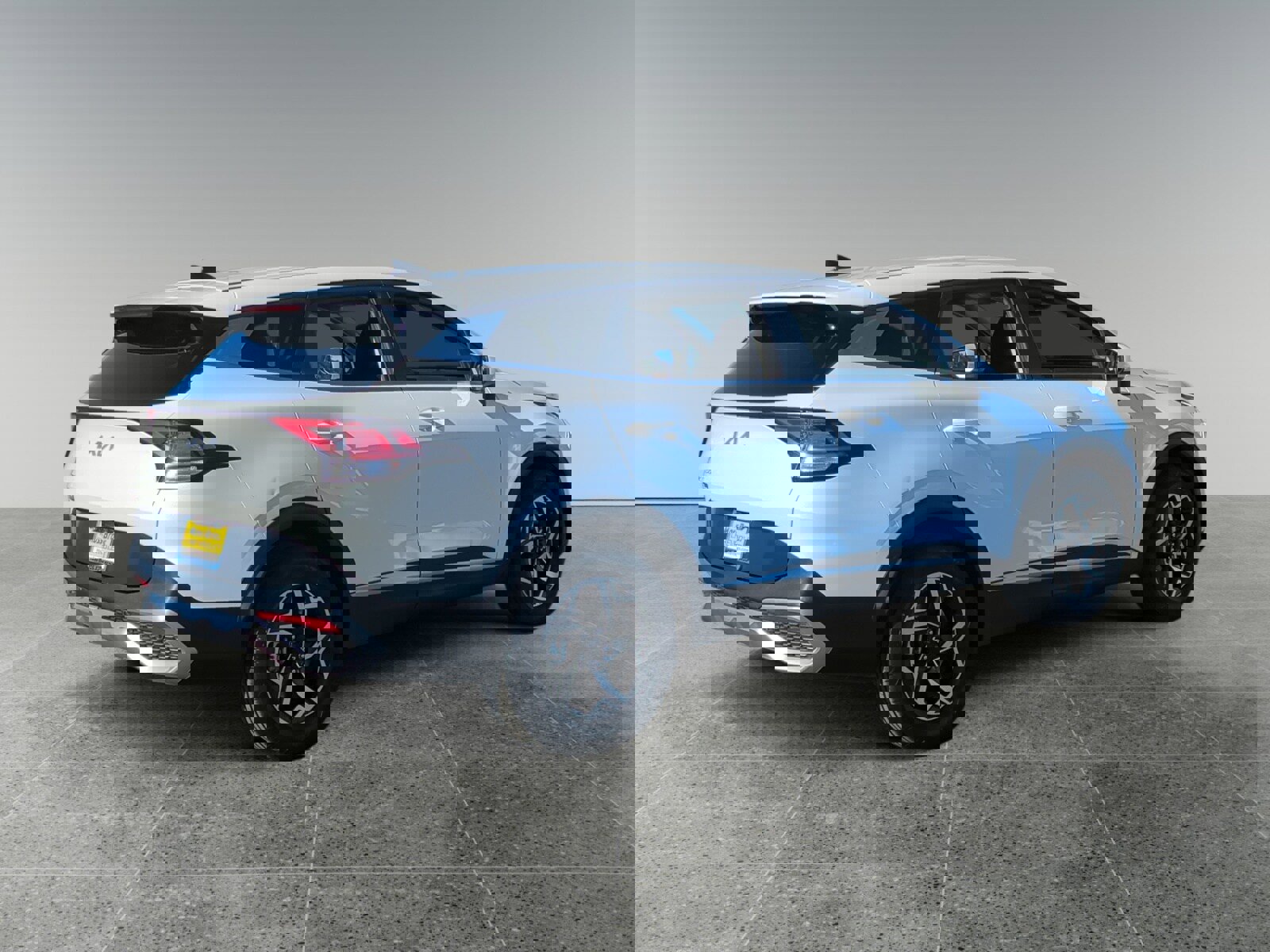 Used 2024 Kia Sportage LX image 5