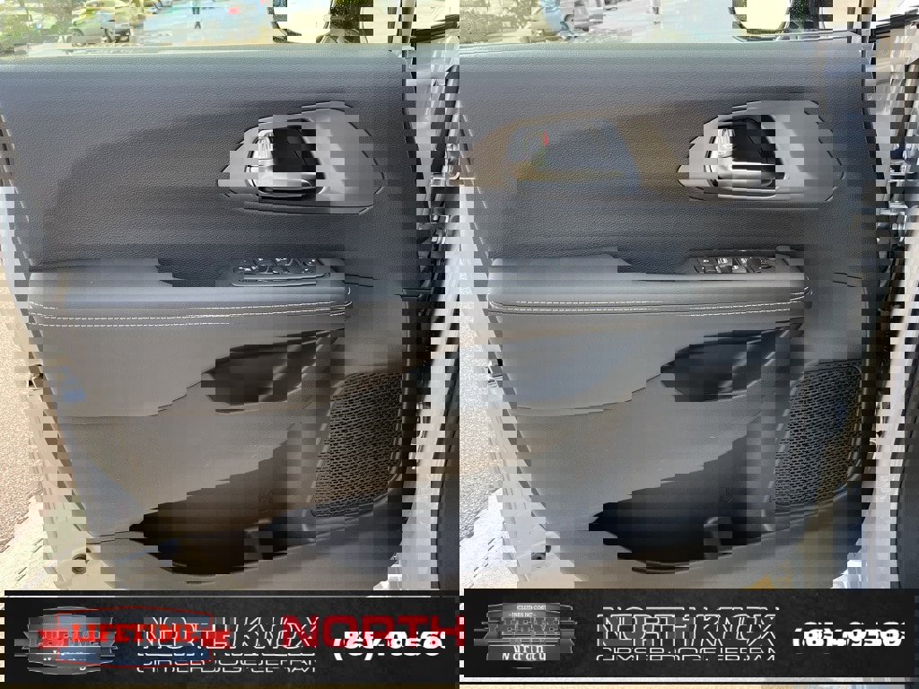 New 2026 Chrysler Voyager LX image 5