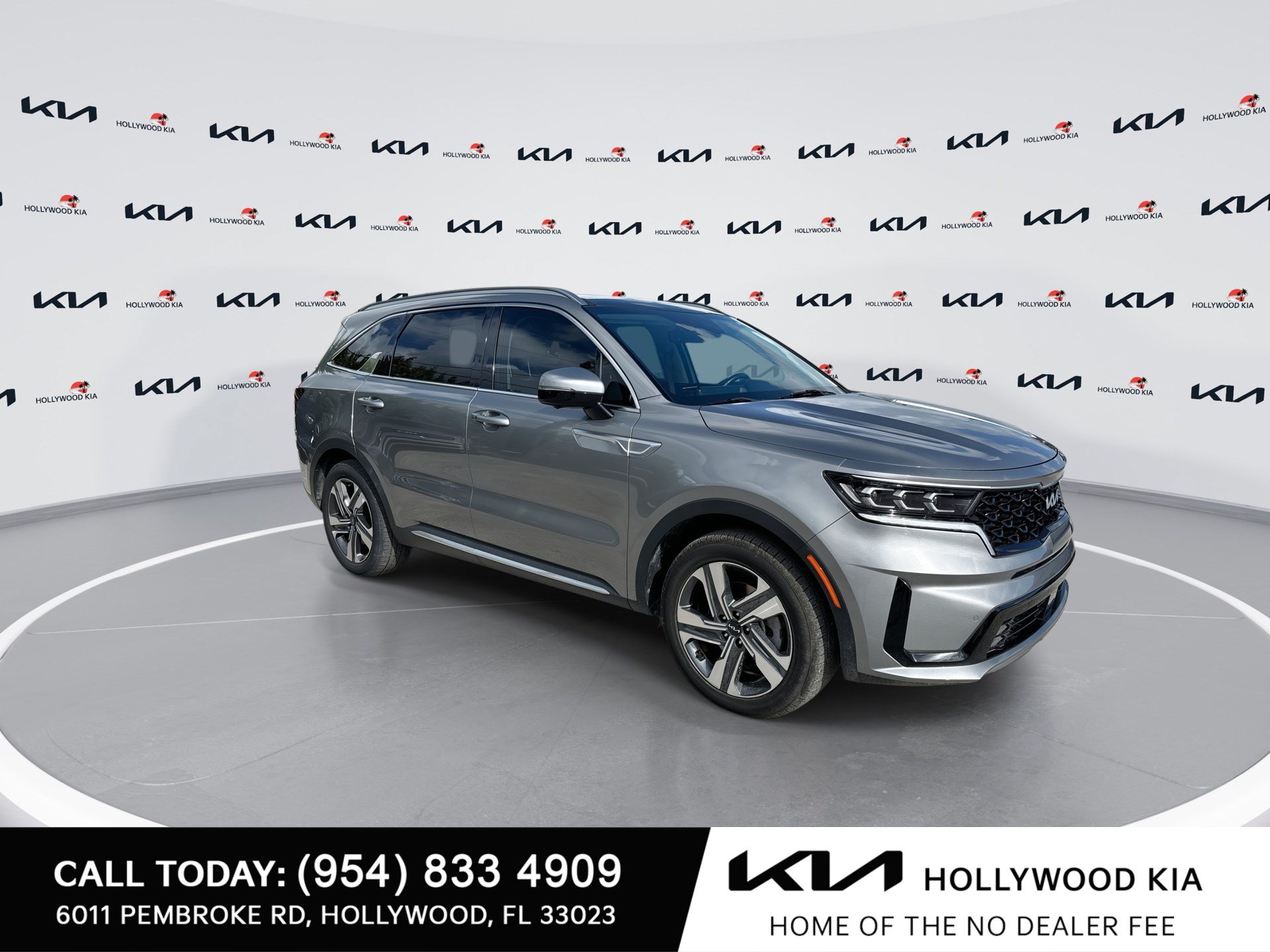 Used 2023 Kia Sorento SX Prestige w/ Panoramic Sunroof Package AWD/4WD image 2
