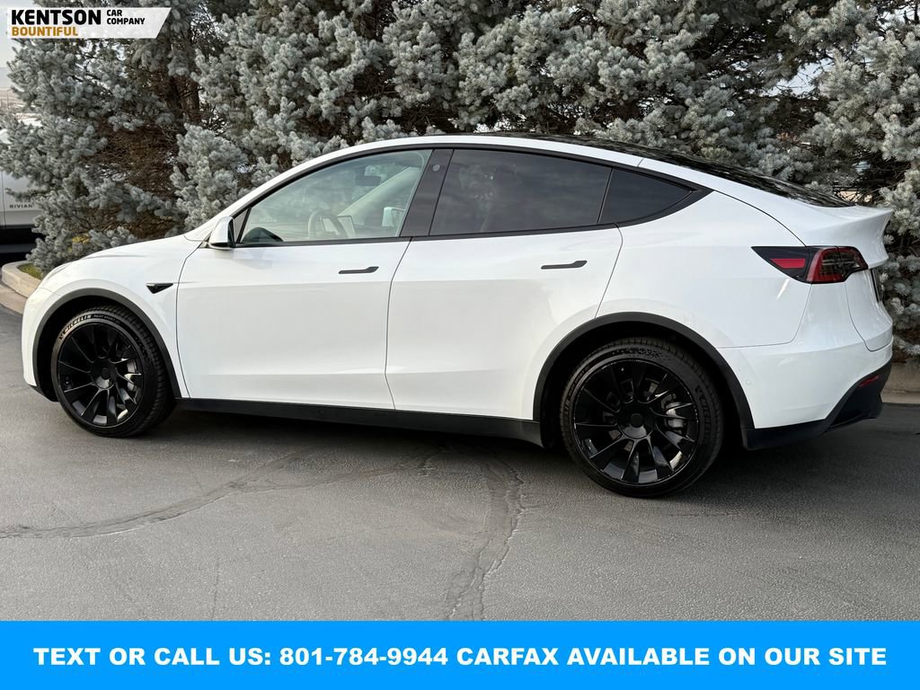 Used 2022 Tesla Model Y Long Range image 4