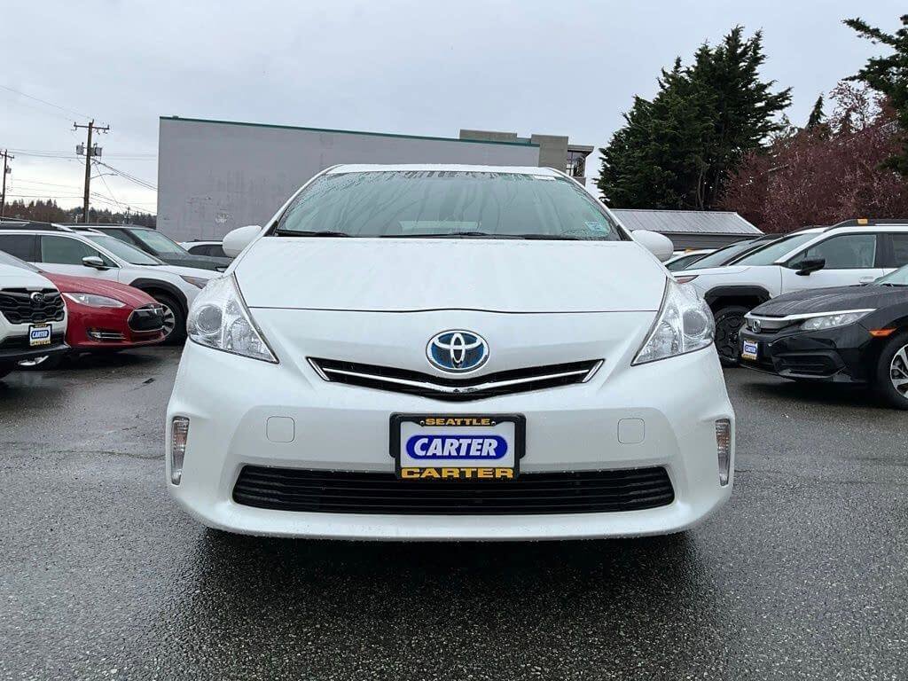 Used 2014 Toyota Prius V Three image 3