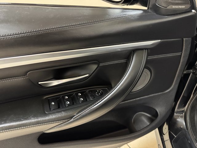 Used 2015 BMW M4 Convertible image 7