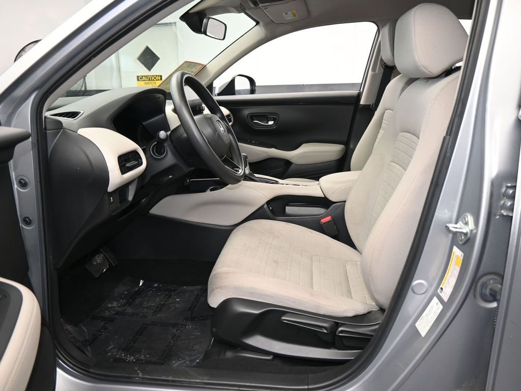 Used 2023 Honda HR-V LX image 11