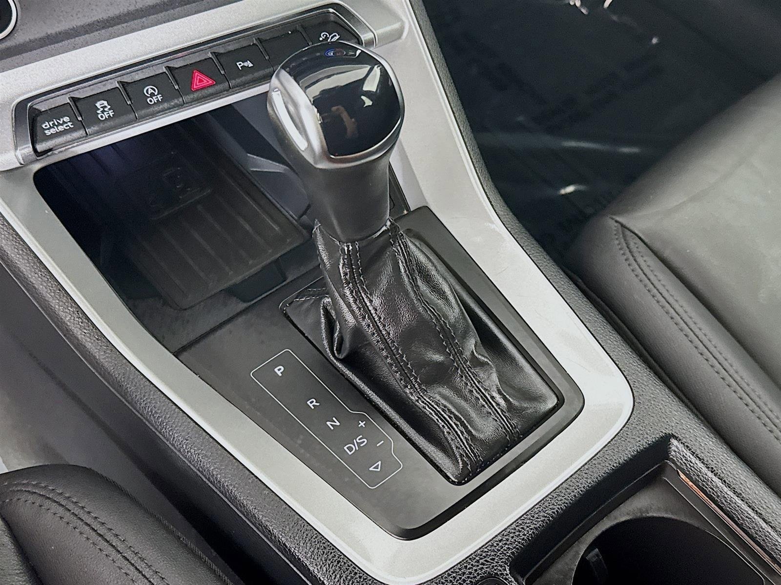 Used 2024 Audi Q3 2.0T Premium image 19