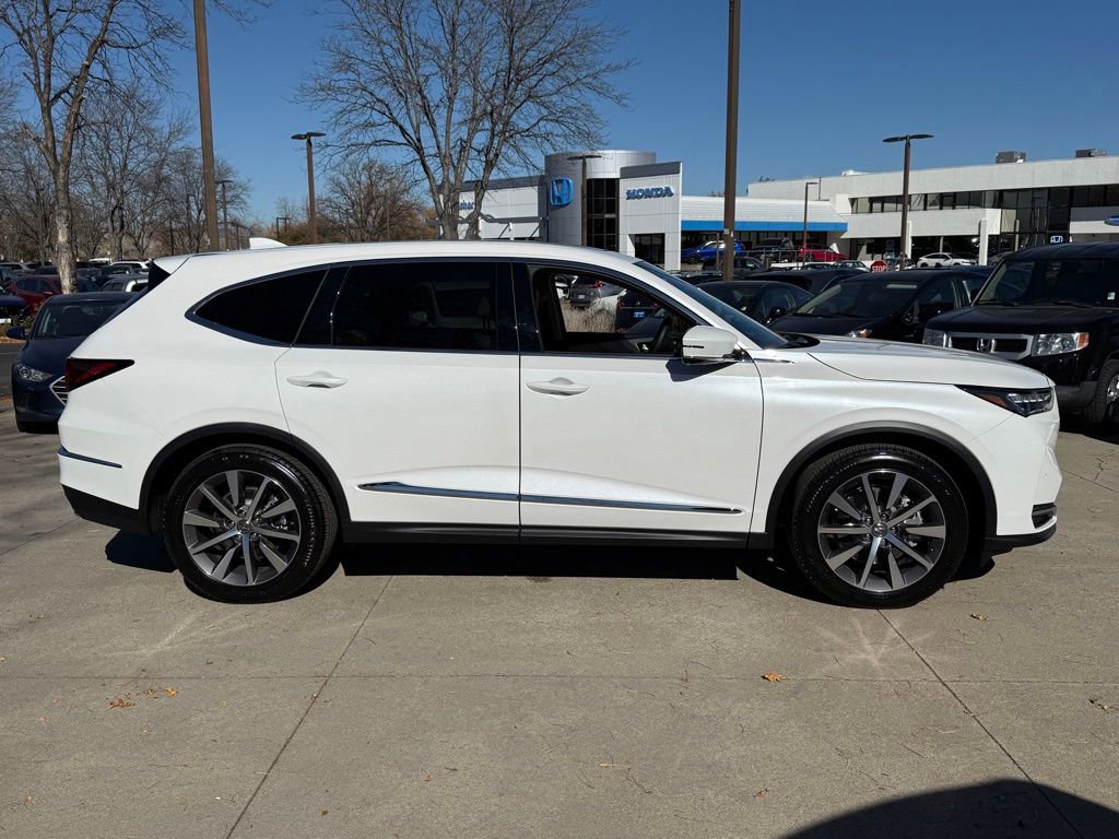 Certified 2025 Acura MDX w/ Technology Package image 4