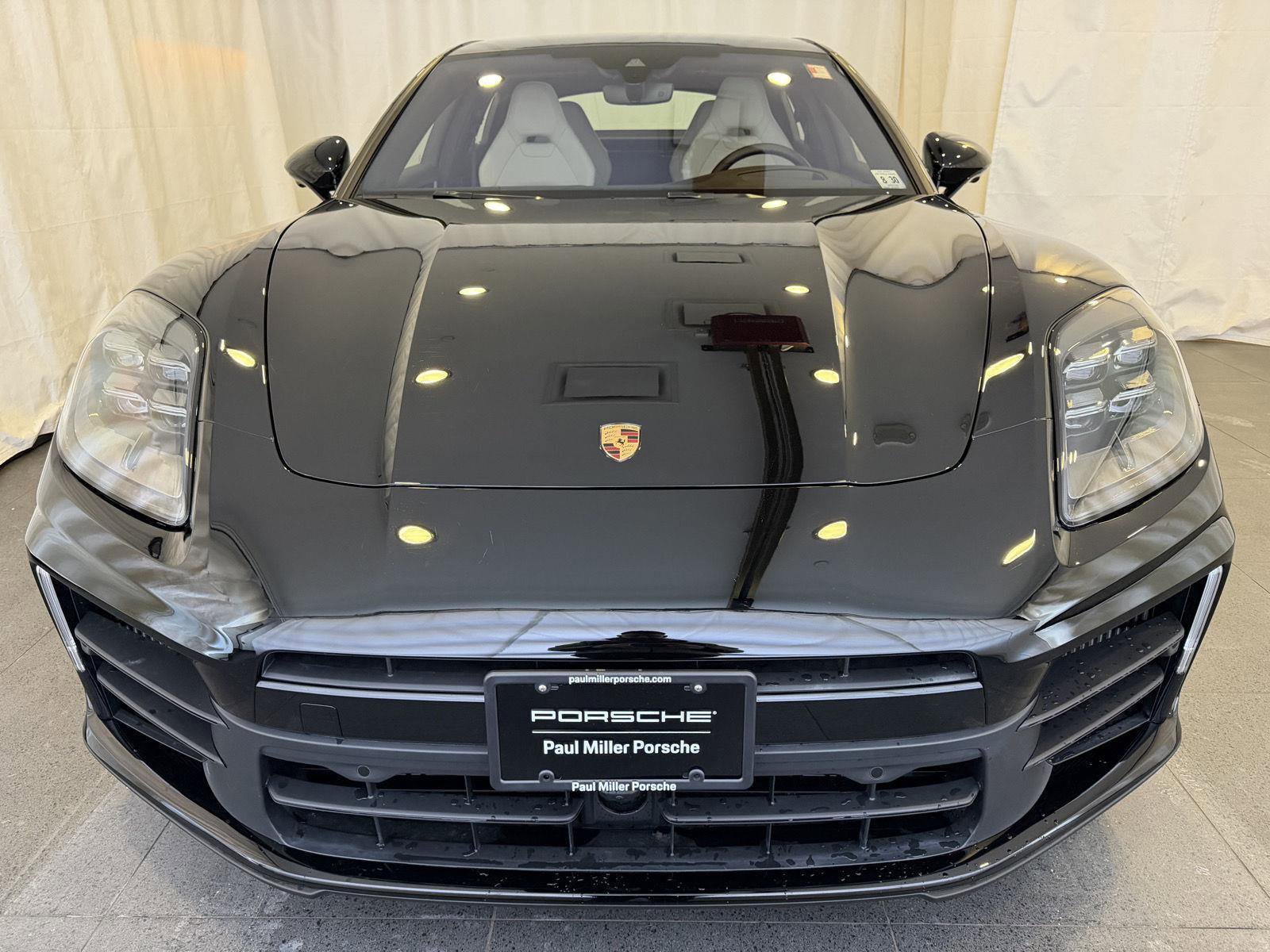 Certified 2025 Porsche Panamera 4 image 6