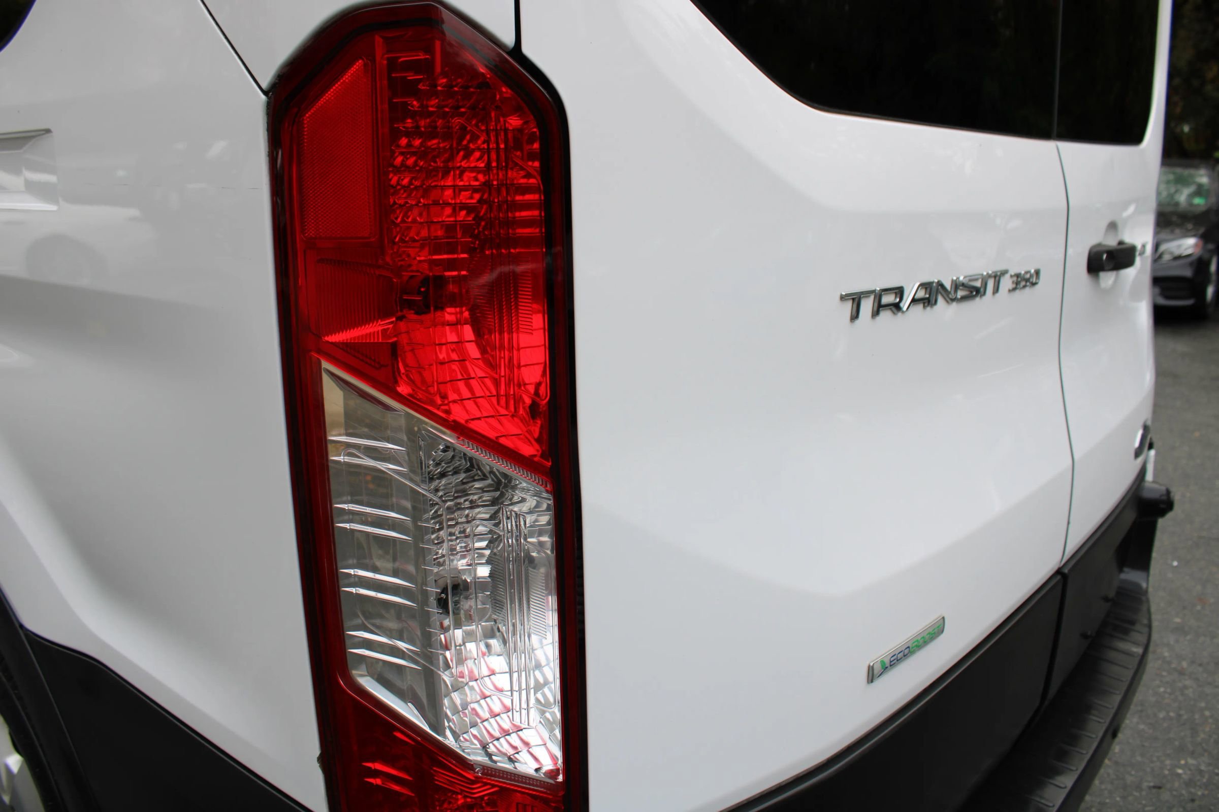 Used 2019 Ford Transit 350 XLT image 25