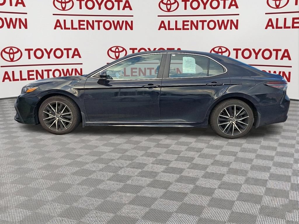 Used 2024 Toyota Camry SE AWD/4WD image 4