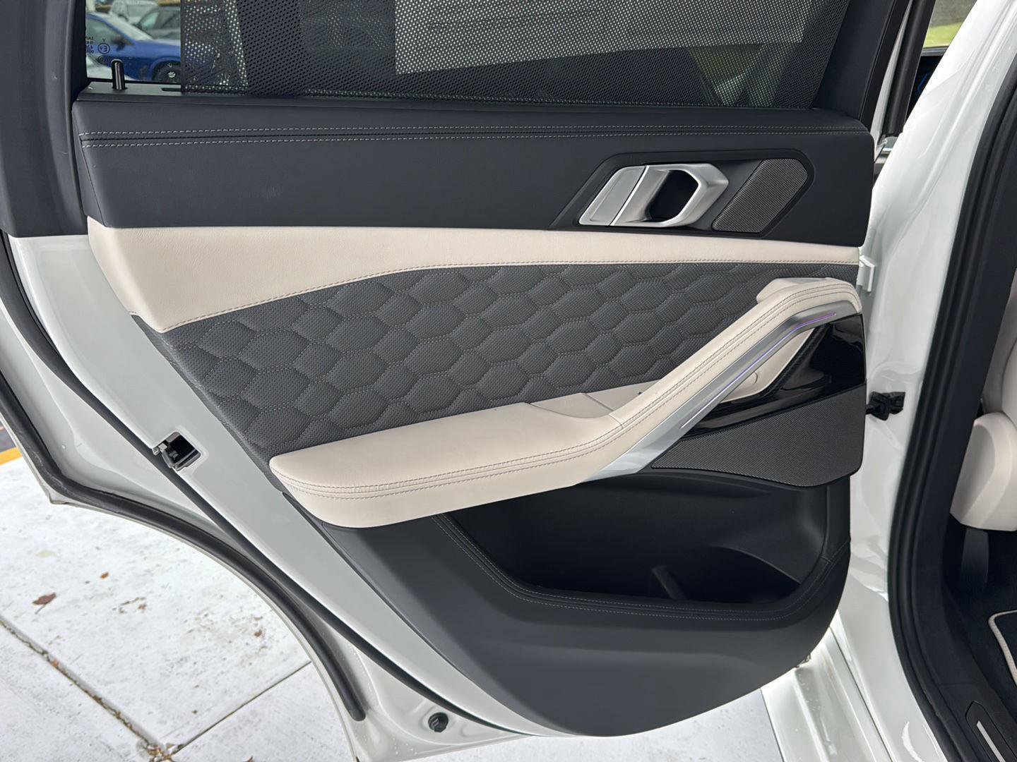 Used 2024 BMW X6 M Competition w/ Executive Package image 15